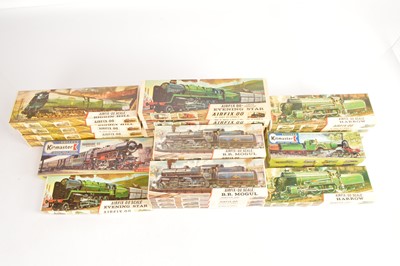 Lot 314 - Airfix and Kitmaster 00 gauge unbuilt Locomotive kits in original boxes (22)