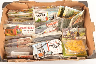 Lot 315 - Airfix 00 gauge unopened unbuilt Lineside kits in original packaging (44)