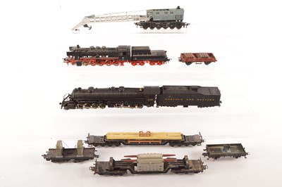 Lot 334 - Fleischmann Rivarossi H0 gauge Locomotives and specialist wagons (8)