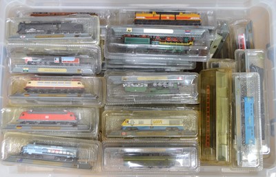 Lot 375 - Del Prado Magazine issue N Gauge unmotorised Trains of the World in original plastic boxes (102)