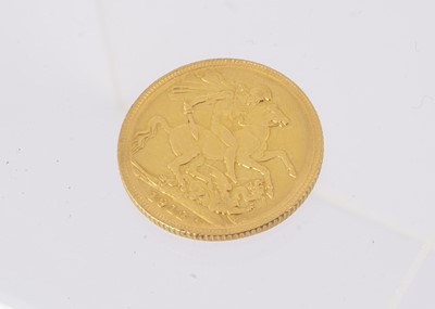 Lot 62 - A George V full gold sovereign