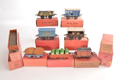 Lot 450 - Hornby 0 Gauge Goods Wagons (12)
