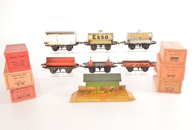 Lot 454 - Hornby 0 Gauge Rolling Stock & Accessories