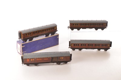 Lot 465 - Bassett Lowke 0 Gauge group of LMS coaches (4)