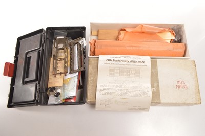 Lot 496 - Cameo and other commercial 0 Gauge  Locomotive and rolling stock kits (4)