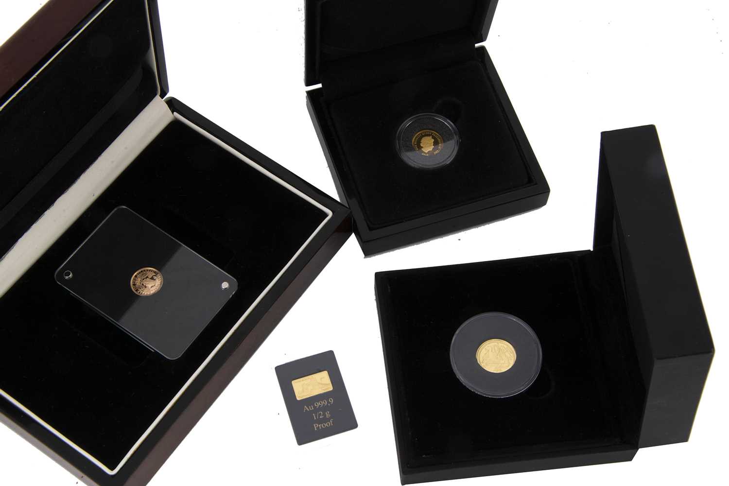 Lot 75 - Four modern Elizabeth II Commonwealth gold coins