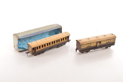 Lot 559 - Carette/Marklin 0 Gauge pair of Passenger coaches (12)