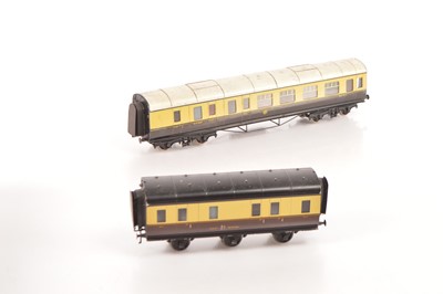 Lot 583 - Exley O Gauge Pair of GWR K5 Coaches (2) 