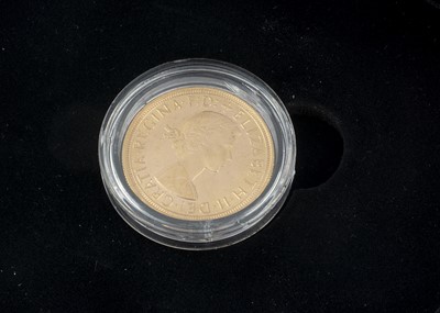 Lot 82 - IMPORTANT ANNOUNCEMENT: PLEASE NOTE THIS IS NOT A PROOF COIN - A Royal Mint Elizabeth II gold proof full sovereign