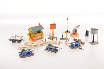 Lot 589 - Hornby and other Commercial manufacturers 0 Gauge mixed group of Accessories (40 plus)