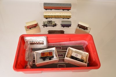 Lot 591 - Ace/Darstaed/Progress products modern issue 0 Gauge rolling stock and accessories (Qty)
