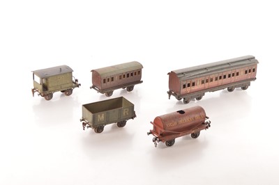 Lot 611 - Marklin/Carette Gauge 1 rolling stock (5)