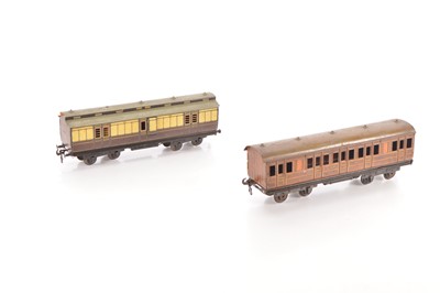 Lot 634 - Carette Gauge 1 pair of mixed Passenger coaches (2)