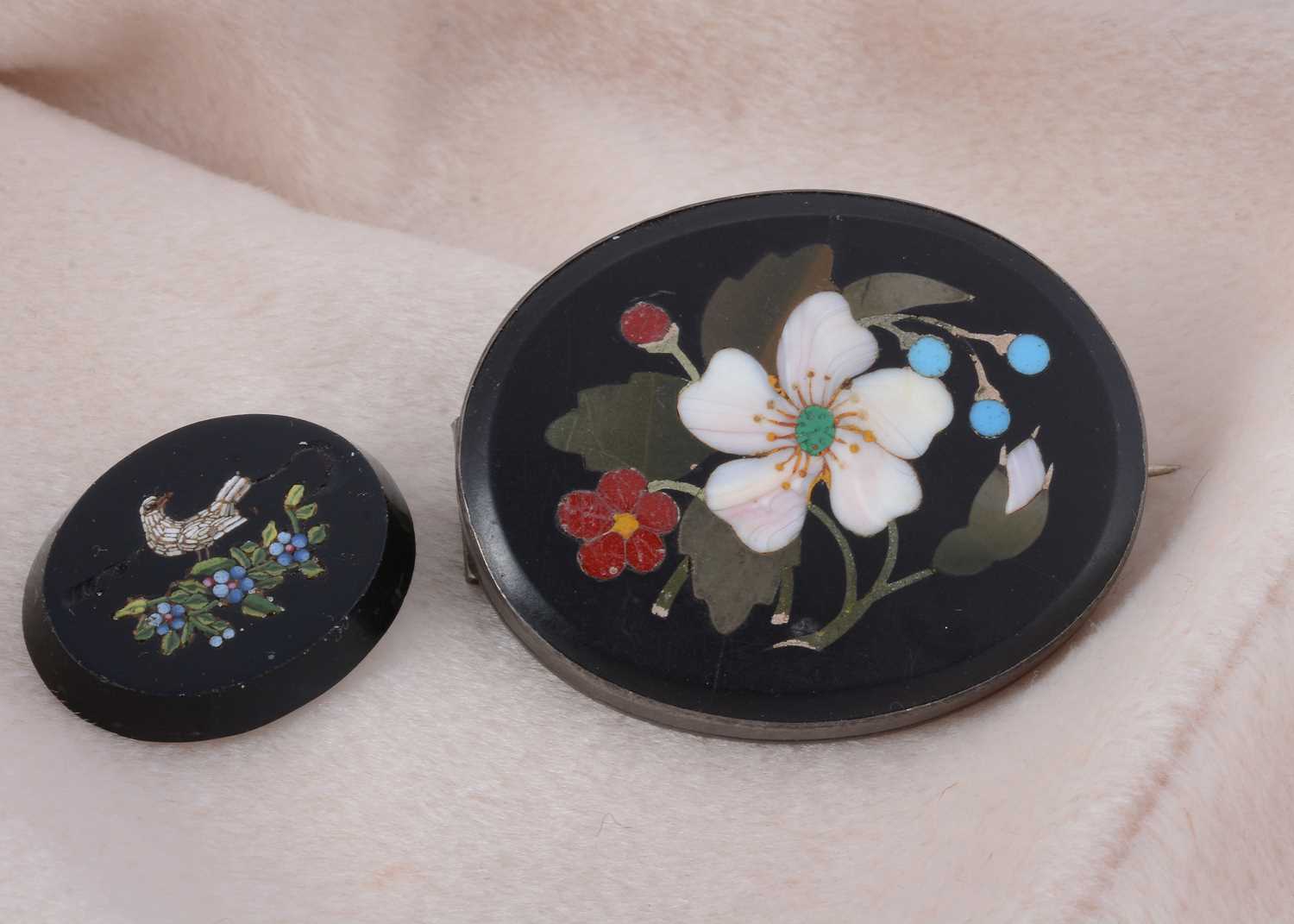 Lot 3 - A 19th Century pietra dura oval panel brooch