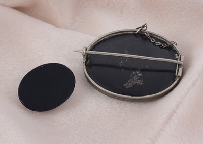 Lot 3 - A 19th Century pietra dura oval panel brooch
