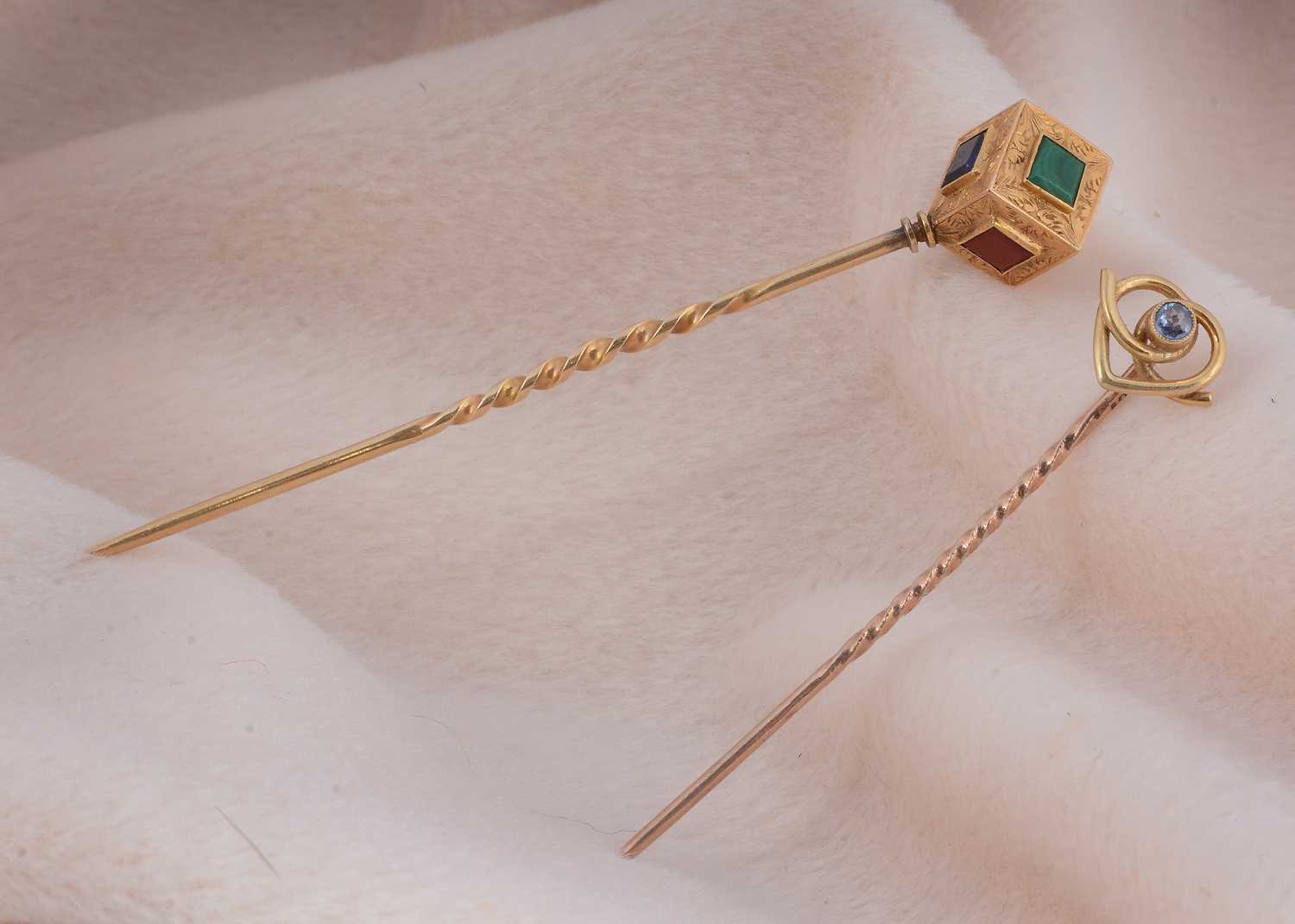 Lot 15 - A 19th Century gem set cube stick pin