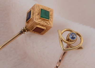 Lot 15 - A 19th Century gem set cube stick pin