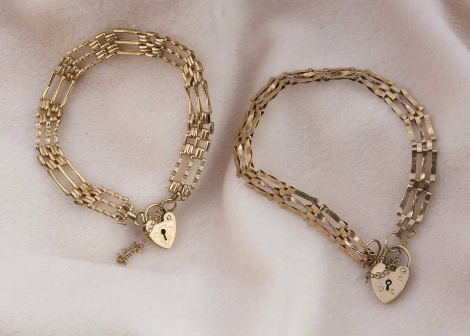 Lot 138 - Two 9ct gold three bar gate link bracelets