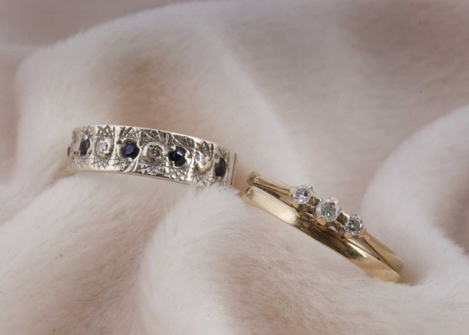 Lot 146 - Three gold rings