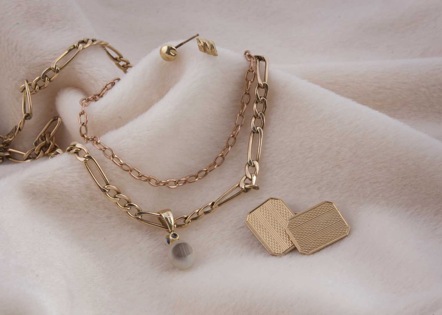 Lot 155 - A 9ct gold flattened curb link necklace