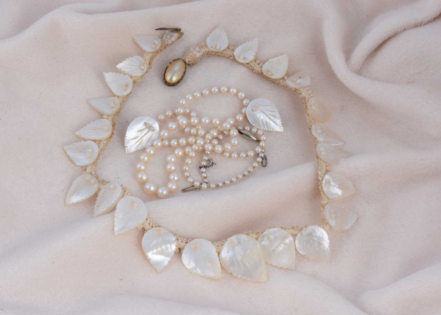 Lot 176 - A string of graduated cultured pearls