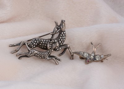 Lot 189 - An art deco silver marcasite brooch