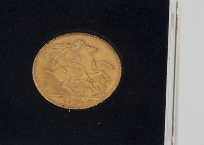 Lot 112 - A George V full gold sovereign