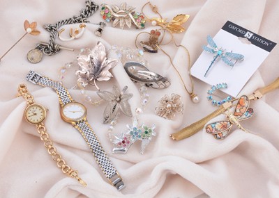 Lot 209 - A quantity of silver jewellery