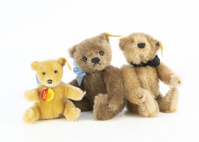 Lot 39 - Three small Steiff yellow tag Teddy Bears