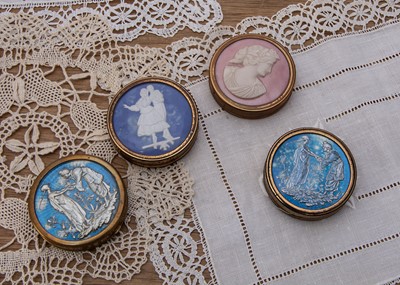 Lot 312 - Four 1930s Dubarry figural compacts