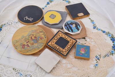 Lot 343 - Vogue Vanities compacts