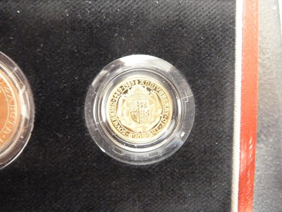 Lot 131 - A cased 1989 Royal Mint 500th Anniversary 1489-1989 Gold Proof Sovereign Three Coin Set