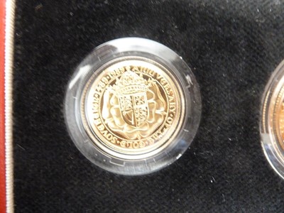 Lot 131 - A cased 1989 Royal Mint 500th Anniversary 1489-1989 Gold Proof Sovereign Three Coin Set