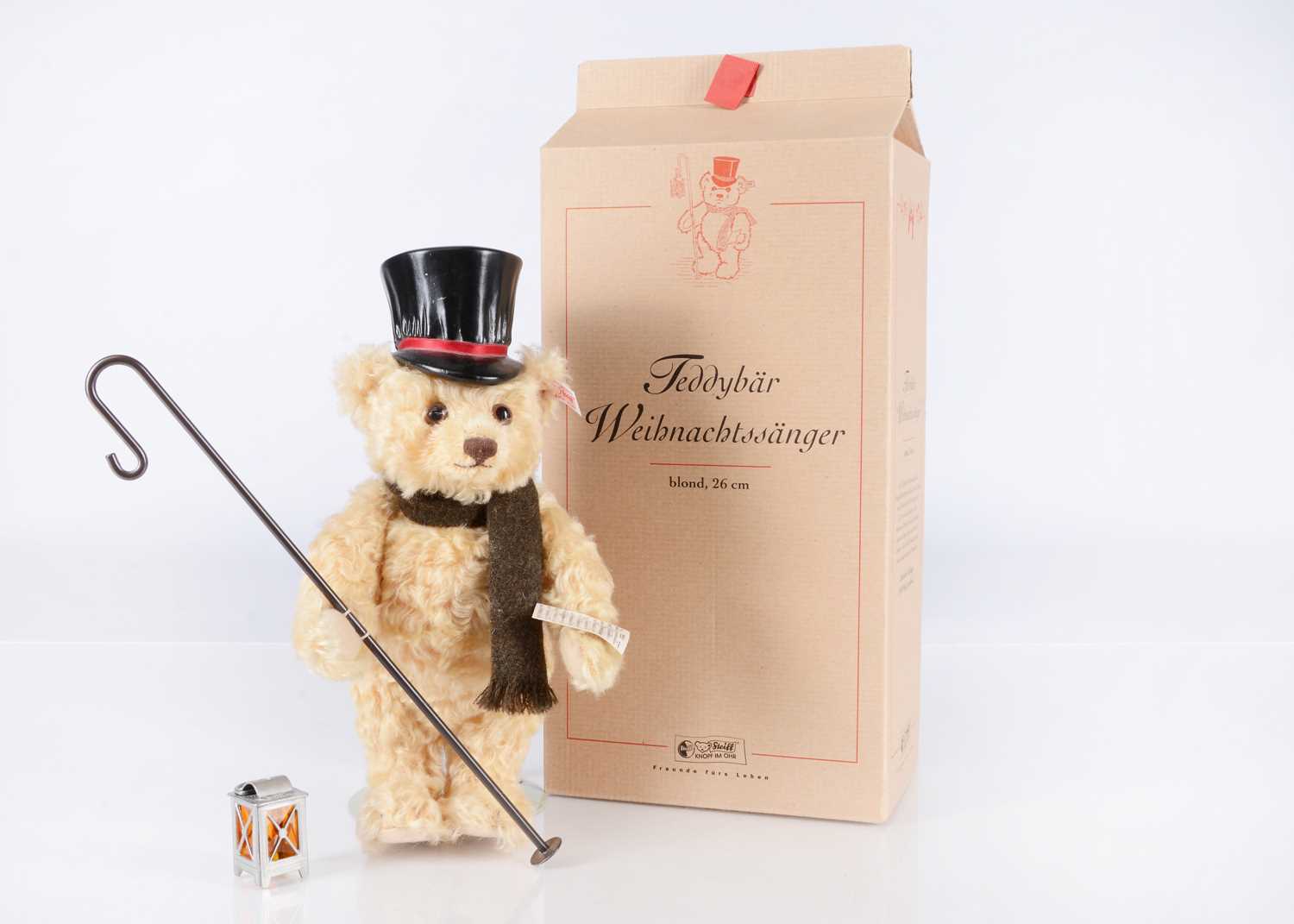Lot 10 - A Steiff limited edition Christmas Caroler teddy bear
