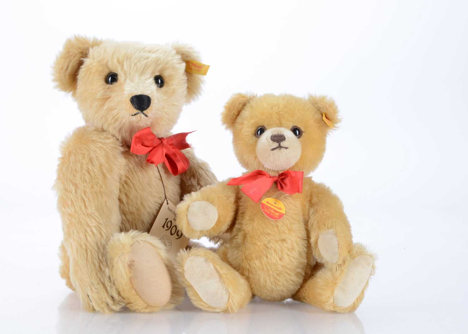 Lot 16 - Two Steiff yellow tag teddy bears