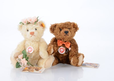 Lot 17 - Two Steiff yellow tag Classic teddy bears