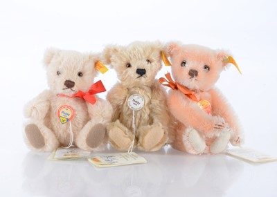 Lot 46 - Three small Steiff yellow tag teddy bears