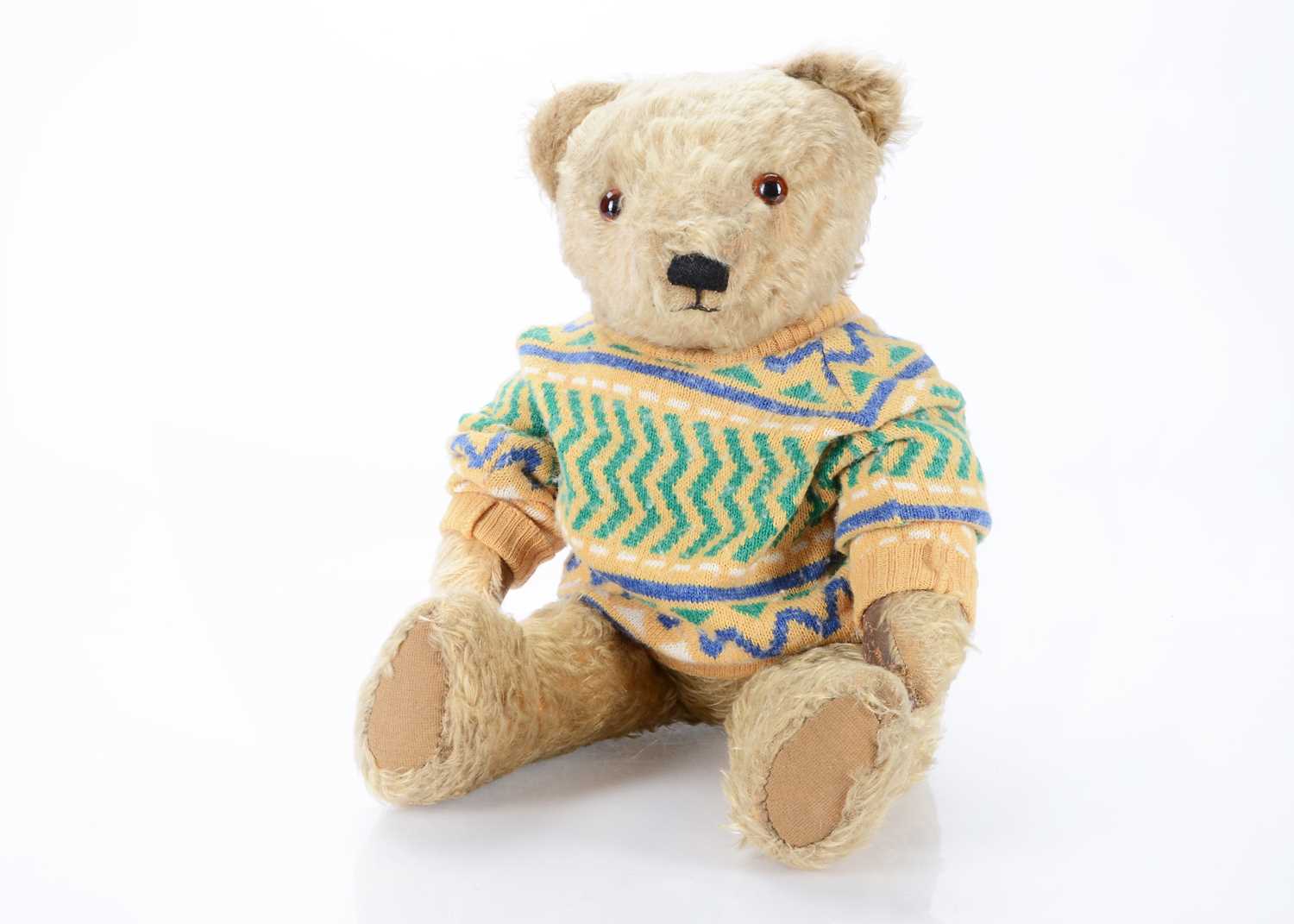 Lot 52 - A post-war British teddy bear