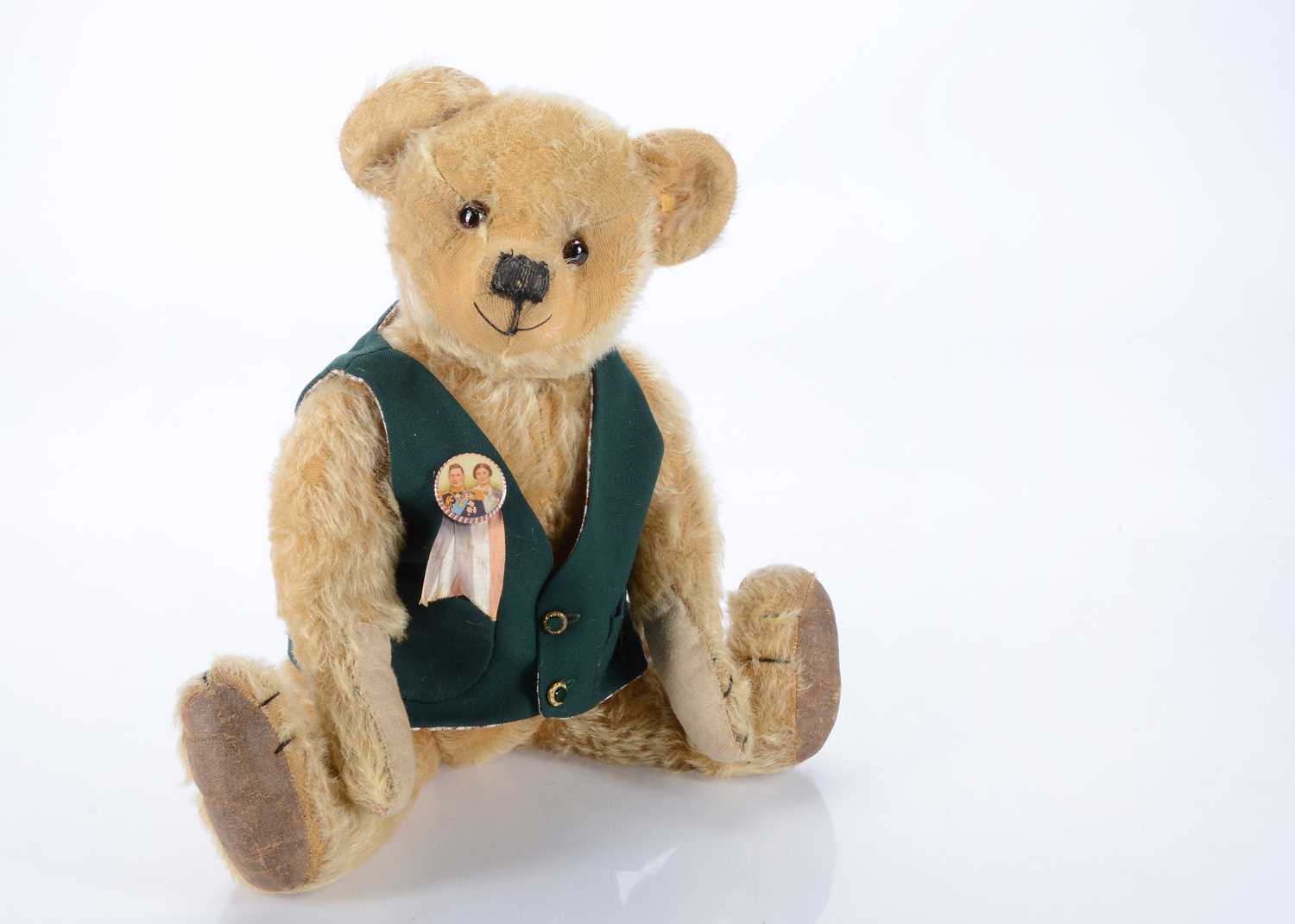 Lot 70 - A late 1930-50s Farnell teddy bear