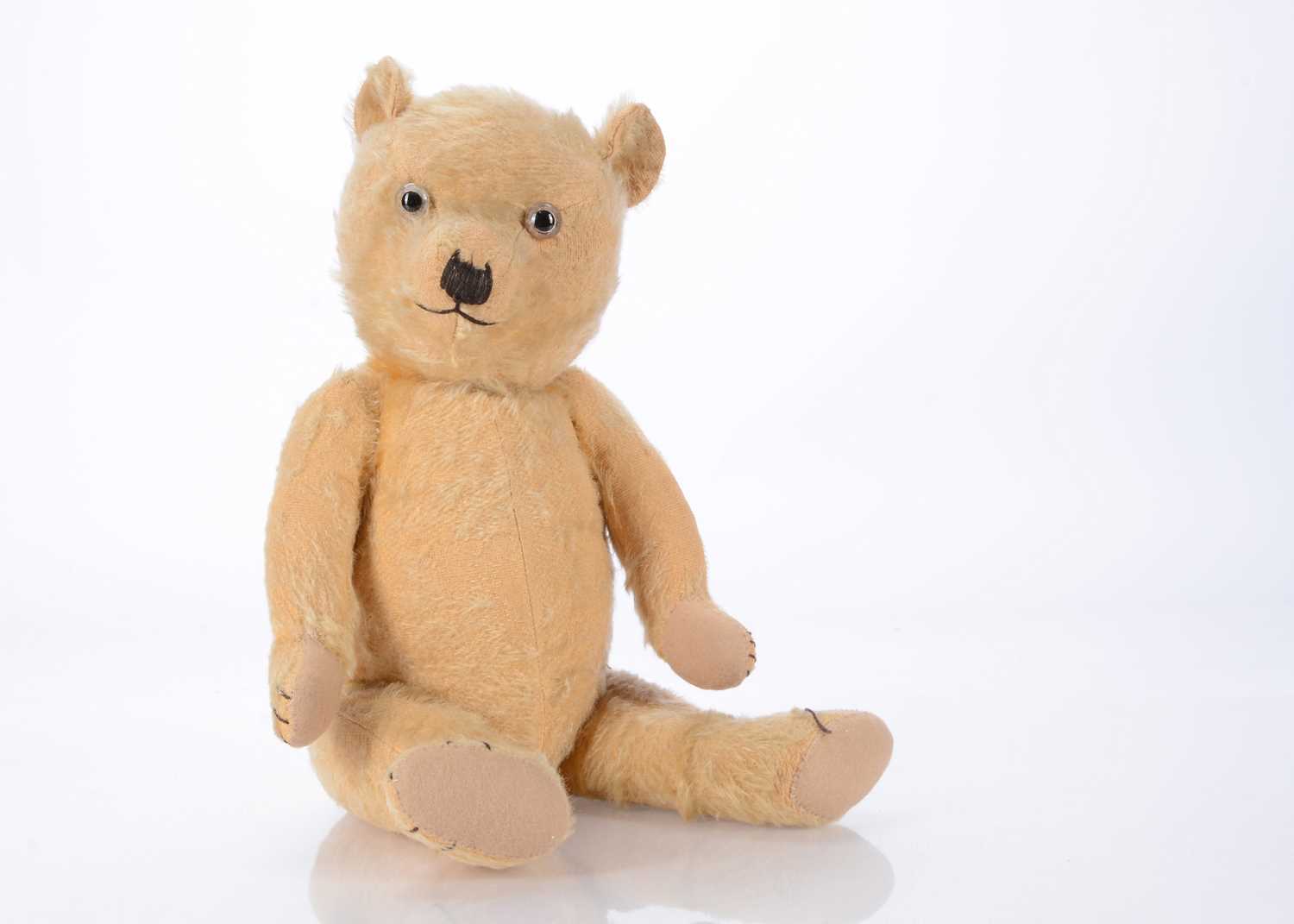 Lot 84 - A 1930s Chiltern type teddy bear