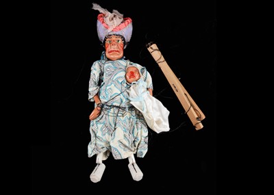 Lot 143 - A rare Pelham Puppet SL Duchess with Baby