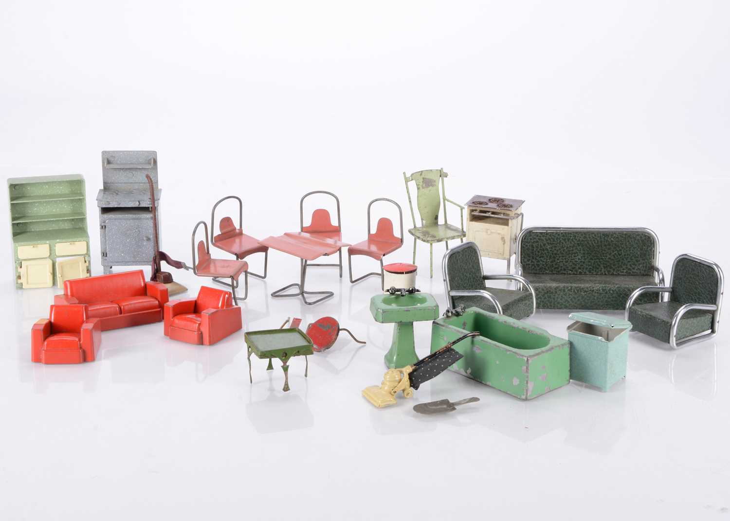 Lot 171 - A 1930s German soft metal dolls’ house gas cooker