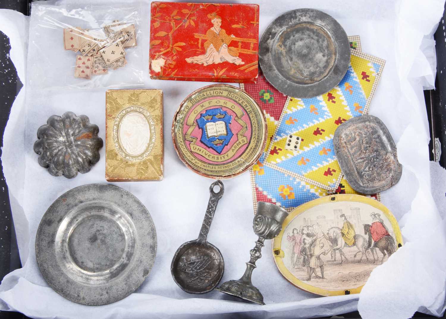 Lot 180 - Early dolls’ house pieces