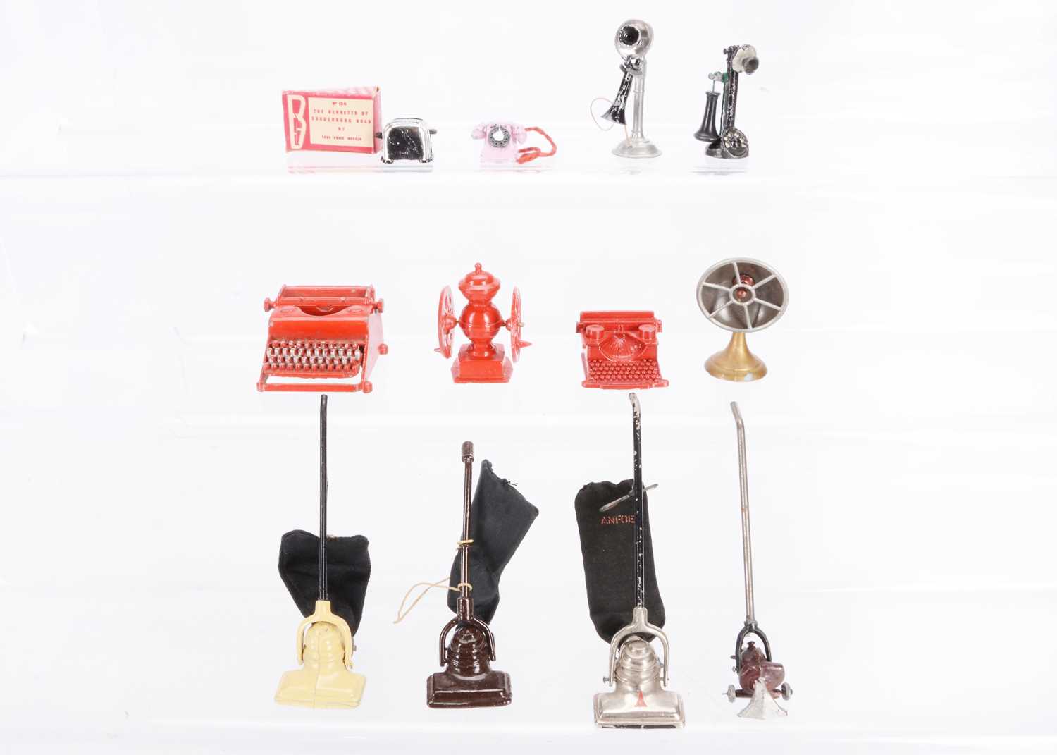 Lot 181 - Dolls’ house technology