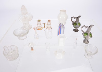 Lot 182 - Glass dolls’ house chattels