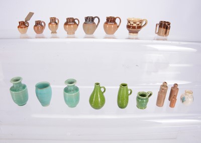 Lot 184 - Dolls’ house pottery vessels