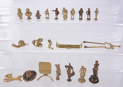 Lot 193 - Brass dolls house items and antiques