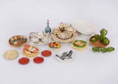 Lot 274 - 1900 to 1920s dolls’ house tea sets and food