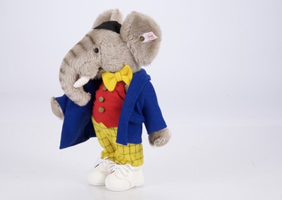Lot 383 - A Steiff limited edition Rupert the Bear Classic Edward Trunk