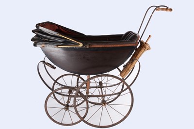 Lot 413 - A doll’s perambulator, circa 1900